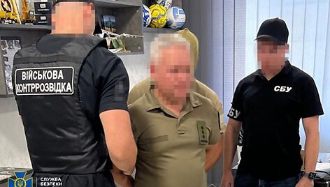 Prievolininkams Ukrainoje padėdavo i&scaron;vengti &scaron;aukimo į karinę tarnybą: rado 1,2 mln. dolerių