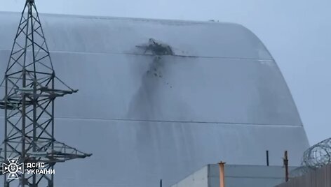 Rusijos dronas smogė Černobylio branduolinių atliekų saugyklai