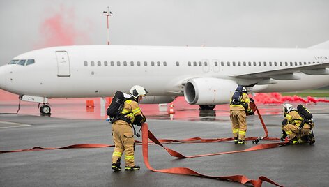 Civilinės saugos pratybos Vilniaus oro uoste 