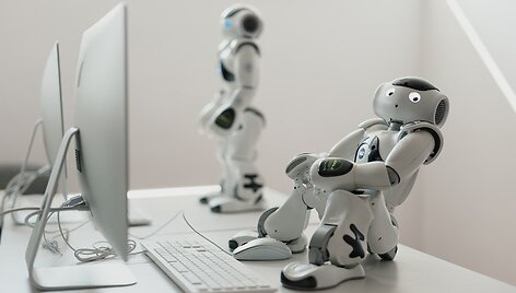 Vilniaus universiteto Matematikos ir informatikos fakulteto robotai-humanoidai  