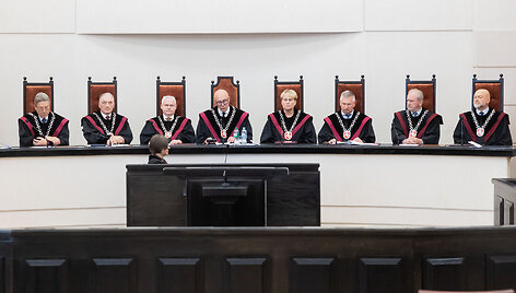 Nutarimas, ar Konstitucijai neprie&scaron;tarauja draudimas nuteistiesiems už seksualinio pobūdžio nusikaltimus prie&scaron; nepilnamečius taikyti lygtinį paleidimą