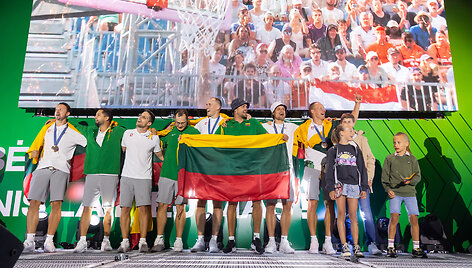 3x3 krep&scaron;ininkų sutiktuvės prie Baltojo tilto