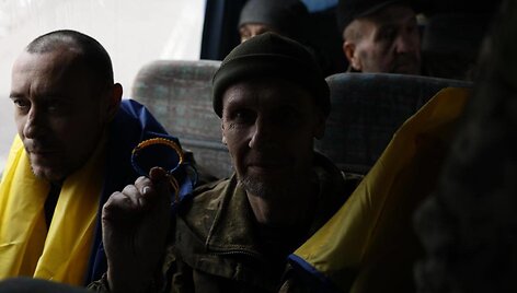 Ukrainos kariai grįžta namo