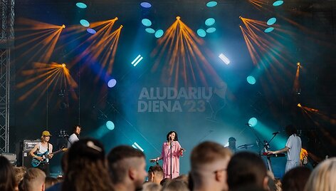 Uostamiestyje &bdquo;&Scaron;vyturys BHouse&ldquo; erdvėje o&scaron;ė skonių ir muzikos jūra: į Aludarių dienos festivalį susirinko tūkstančiai