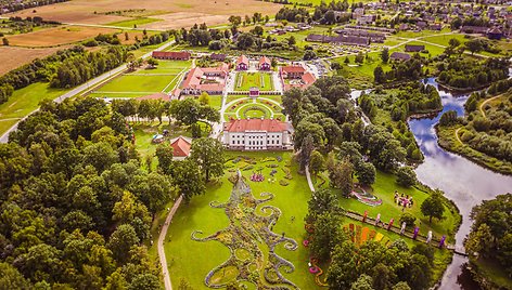 Milijonai žiedų, spektakliai ir stingdantys kraują cirko triukai – didžiausiame šios vasaros festivalyje