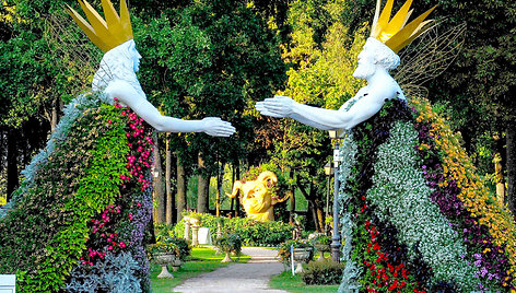 Žydėjimas didžiausiame gėlių festivalyje Š. Europoje pasiekė kulminaciją