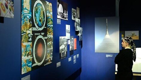 Socmodernizmo architektūra, romantinė tapyba, Jogailaičių epocha, ukrainiečių dailininkų darbai ir kitos teminės Lenkijos muziejų parodos