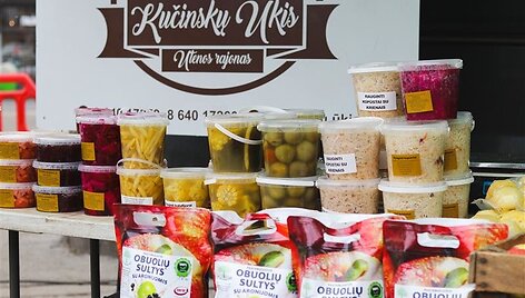 &bdquo;Ogmios miesto&ldquo; ūkininkų turgaus asortimente &scaron;iuo metu karaliauja rauginti produktai: vienas jų tapo tikra sensacija 