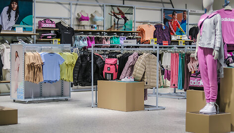 Pozityvūs rezultatai, augantys klientų srautai ir naujienos lentynose: &bdquo;Outlet Park&ldquo; įsikūrusios &bdquo;Adidas Outlet&ldquo; ruduo &ndash; produktyvus 