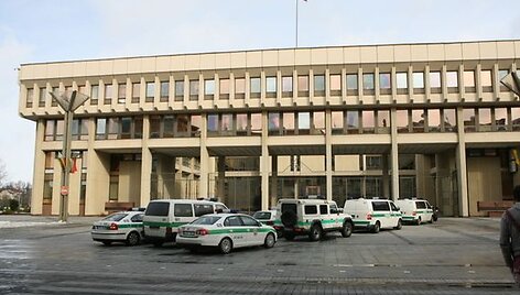 Policijos ma&scaron;inos prie Seimo