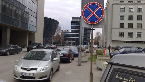 Andrius užfiksuotas pažeidimas.