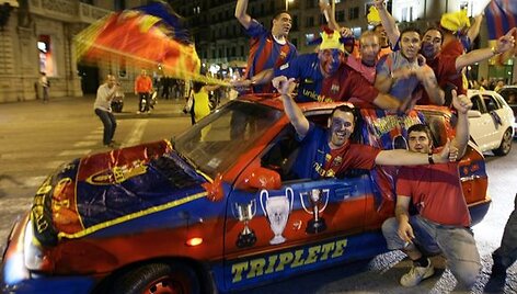 Sirgaliai būriais važinėjosi miesto gatvėmis.