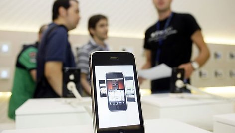 Madridė pasirodė naujasis „iPhone 3GS“.