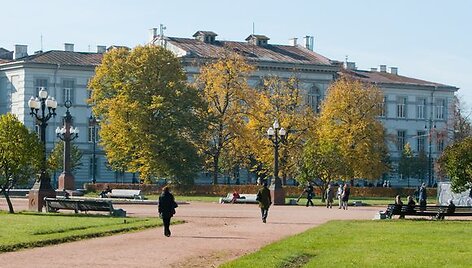 Vilnius nusidažė geltonai