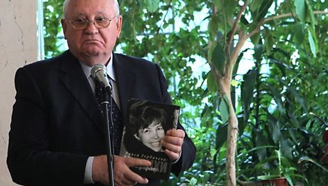 M.Gorbačiovas atidarė Raisos atminimui skirtą parodą
