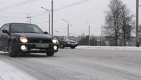 Apsnigta kelio danga