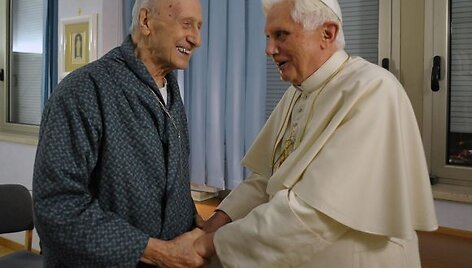 Kardinolas Rogeris Etchegarayus su popiežiumi