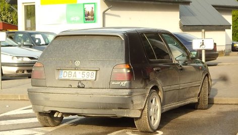 Fotopolicija: VW Golf Garliavoje