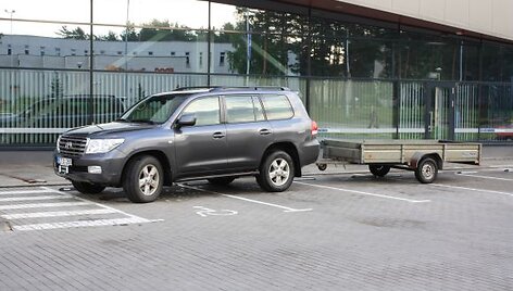 Fotopolicija, genialus džipo vairuotojas