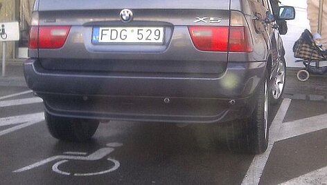 Fotopolicija: visureigis BMW X5