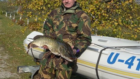 Jono sugauta 7,7 kg lydeka