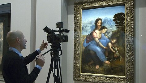 Leonardo da Vinci &scaron;edevras &bdquo;&Scaron;v. Ona su Madona ir kūdikėliu Jėzumi&ldquo; Luvro muziejuje