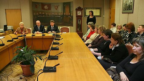 Seimo vadovybė &bdquo;Gremintos&ldquo; darbuotojus patikino, kad jei būtų nuspręsta įmonę likviduoti, jiems bus i&scaron;mokėtos i&scaron;eitinės kompensacijos.