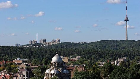 Pasak specialistų, auk&scaron;čiausias Lietuvos statinys pradėjo svirti į &scaron;iaurės rytų pusę.