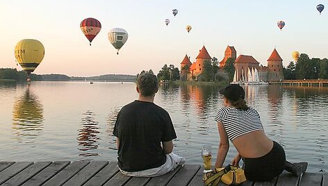 Oro balionams kartais tenka leistis netikėčiausiose vietose.