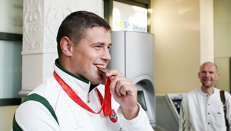 M.Mizgaitis vėl &bdquo;ragavo&ldquo; savo medalį.