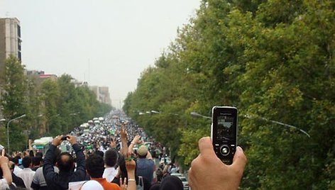 Irane tęsiasi protesto akcijos