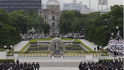 Atominio bombardavimo metinių ceremonija Hirošimos Taikos parke