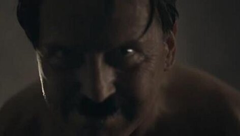 Reklaminiame klipe Adolfas Hitleris įkūnija AIDS grėsmę.