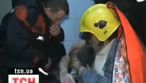 Tualete įstrigusio vyro gelbėjimo operacija
