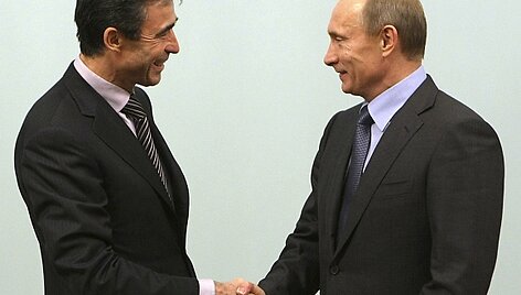 Andersas Foghas Rasmussenas ir Vladimiras Putinas