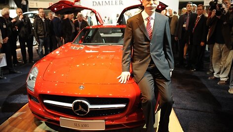 Dieteris Zetsche &bdquo;Mercedes Benz SLS AMG Coupe&ldquo; fone