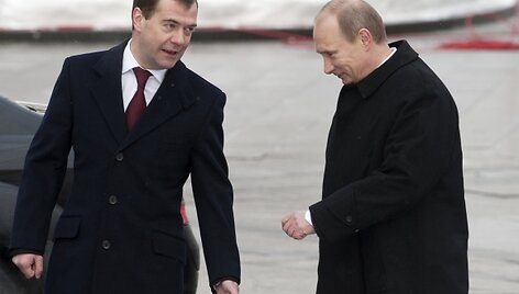 Dmitrijus Medvedevas ir Vladimiras Putinas