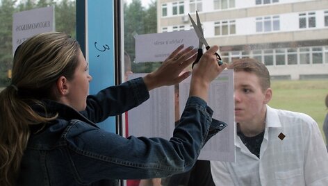 Anksčiau priėmimo į auk&scaron;tąsias mokyklas rezultatai būdavo skelbiami tokiu būdu.