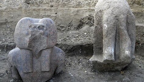 Archeologai aptiko dievo Hapio ir faraono Amenhotepo III statulų nuolaužas.