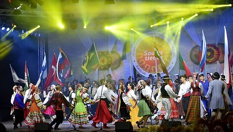 Konkurso-festivalio &bdquo;Saulės žiedas&ldquo; nugalėtojų apdovanojimas
