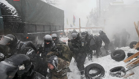 Kijeve policija i&scaron;ardė protestuotojų stovyklą