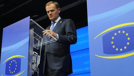 Donaldas Tuskas prane&scaron;ė, kad Europos Sąjungos &scaron;alių lyderiai rado bendrą kalbą dėl bankų kapitalo.
