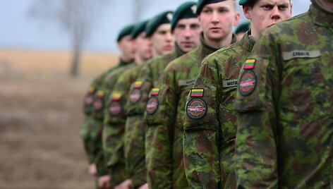 Pabradės poligone vyko kasmetinės prie&scaron;tankinių padalinių pratybos &bdquo;Medžiotojas 2018&ldquo;.