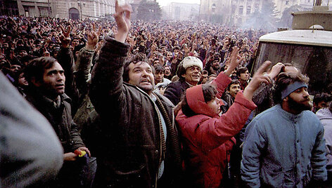 Protestuotojai Bukare&scaron;to gatvėse