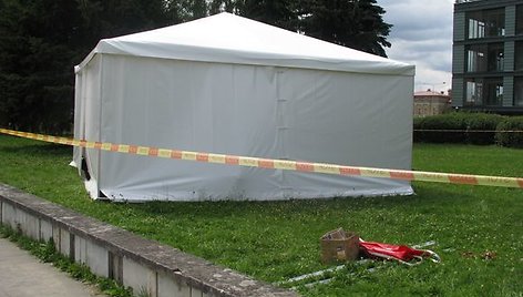 Prie šios archeologų palapinės įvyko incidentas tarp rabino ir f