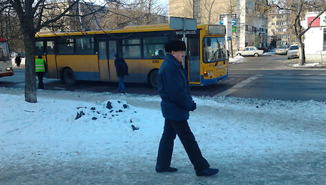 Sugedęs autobusas sustabdė troleibusus