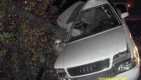 Automobilis &bdquo;Audi&ldquo; po avarijos