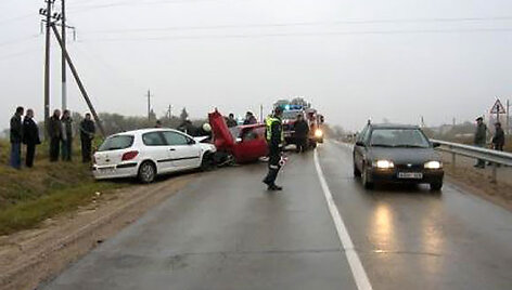 Per &scaron;ią avariją Molėtų r. žuvo moteris