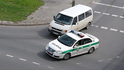 Nuo policijos sprunkantys keturračiai