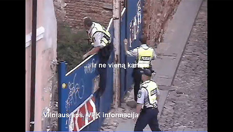 Kadras iš policijos filmuotos medžiagos